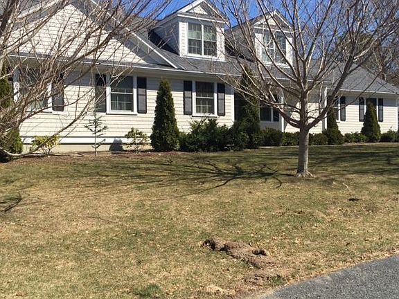 2nd image of 34 Crown Grant Dr