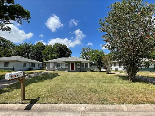 1241 Chevy Chase Dr Photo 1