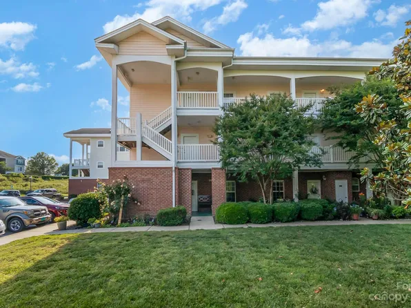 9311 Meadow Vista Rd, Charlotte, NC 28213