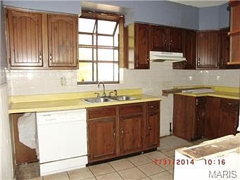 4th image of 222 Horn Ave