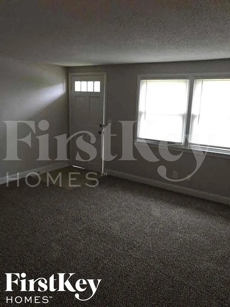 2 bed, 1.0 bath, 900 sqft, $1,485 — Photo 3