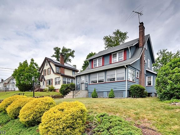 4th image of 146 Delacy Ave