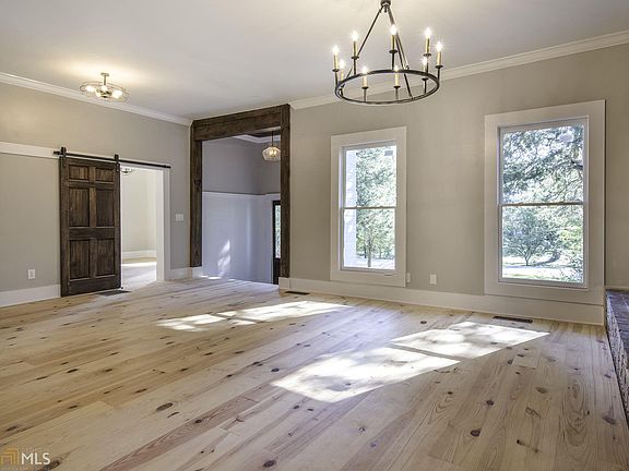 3rd image of 131 Madison St #1