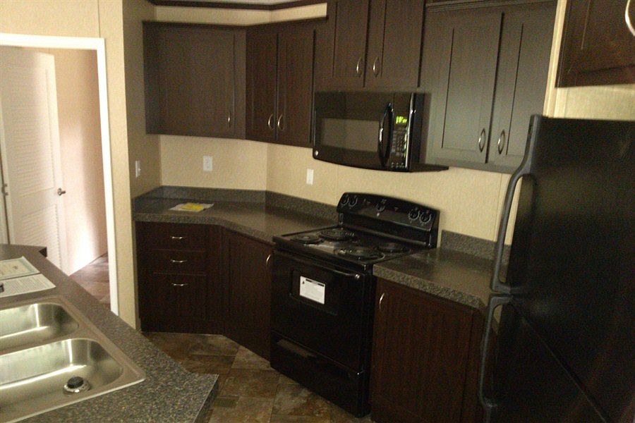 Modular W/Large Kitchen