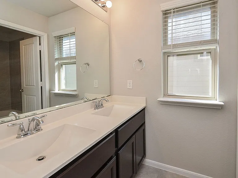 4015 Prairie Landing Ln — Photo 27