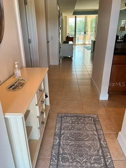 2 bed, 2.0 bath, 1570 sqft, $3,450 — Photo 4