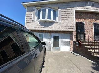 284 Wayne St #1, Jersey City, NJ 07302