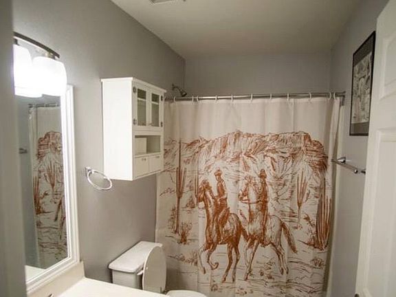 3rd image of 5209 English Glade Dr