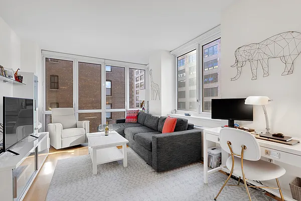Rented by Cooper & Cooper Real Estate | media 1