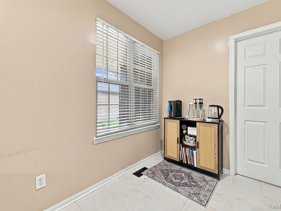 41150 Bermuda Dr, photo 9