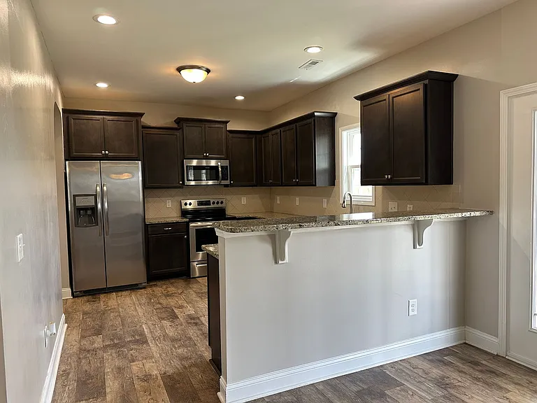 5233 Debut Ave — Photo 8