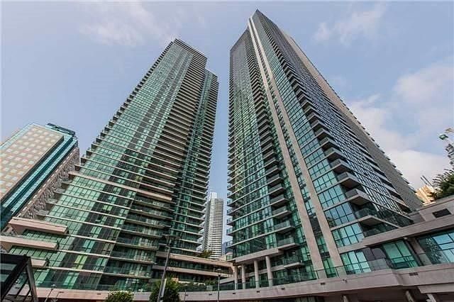 2nd image of 18 Harbour St Unit 1007