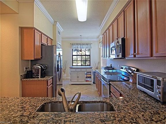 3rd image of 9719 Acqua Ct Unit 221