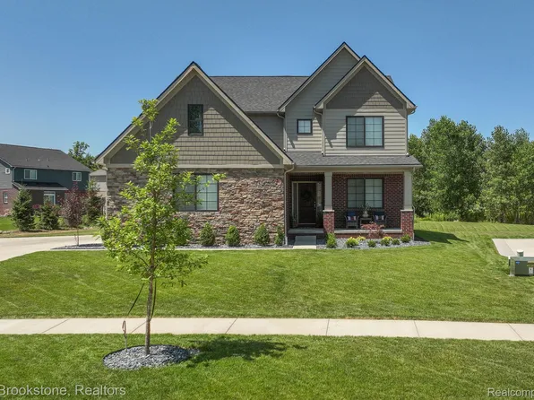 5396 Aberdeen Ct, Clarkston, MI 48348