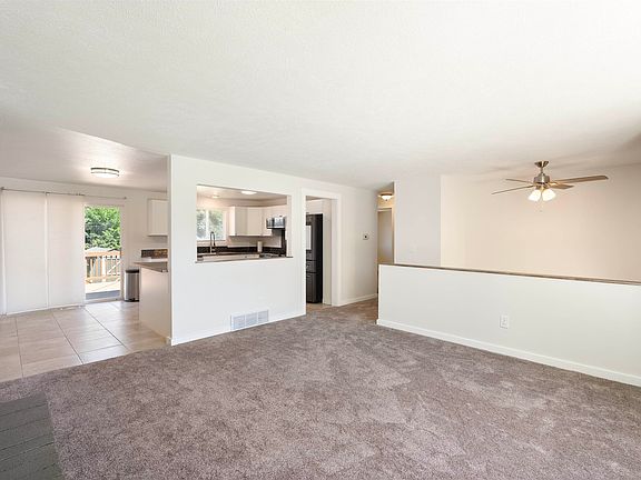 4th image of 12515 E Lenora Dr