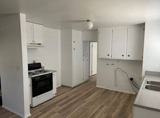 719 E Orange Grove Ave #B, Burbank, CA 91501