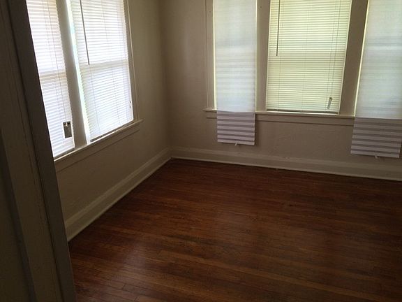 3rd image of 3537 Arden Ave