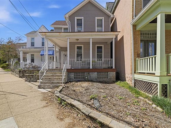 2nd image of 338 Hastings St