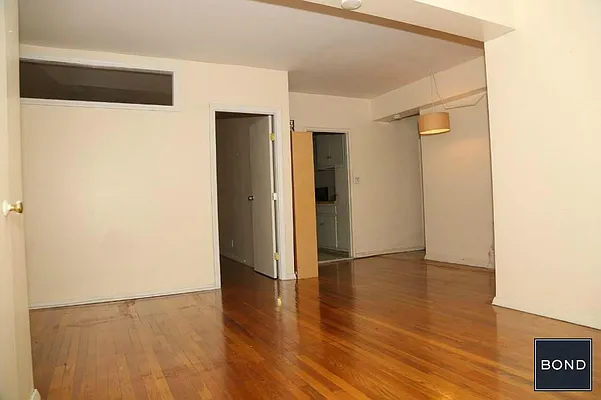 Rented by Bond New York | media 20