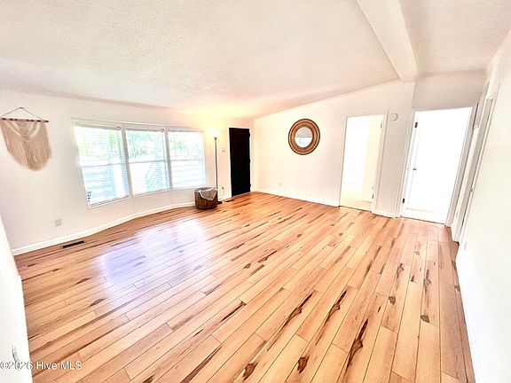 3rd image of 498 Arvida Spur Road