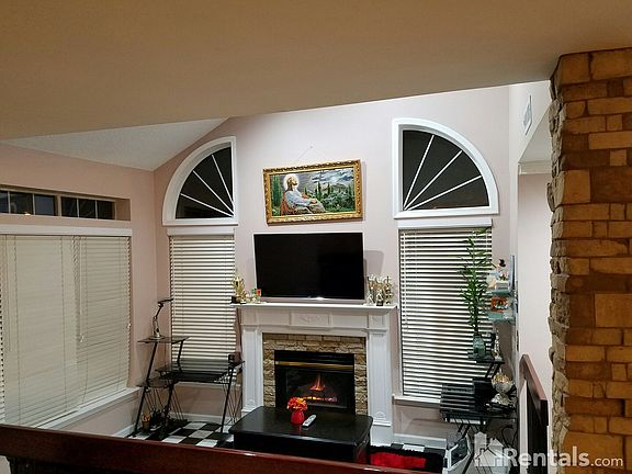 4th image of 1001 Commons And Kingswood Dr