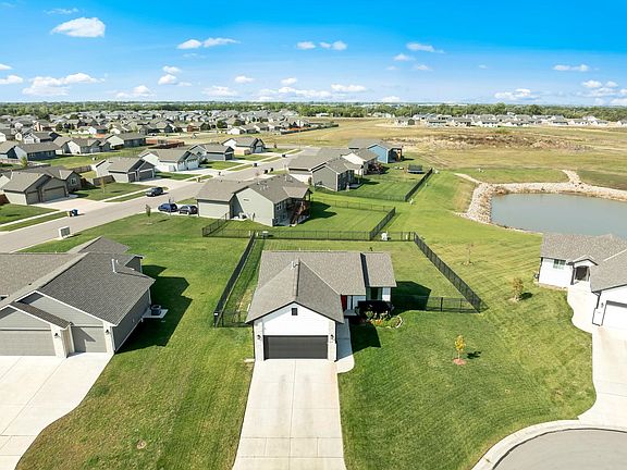 4th image of 1507 N Cattail Ct
