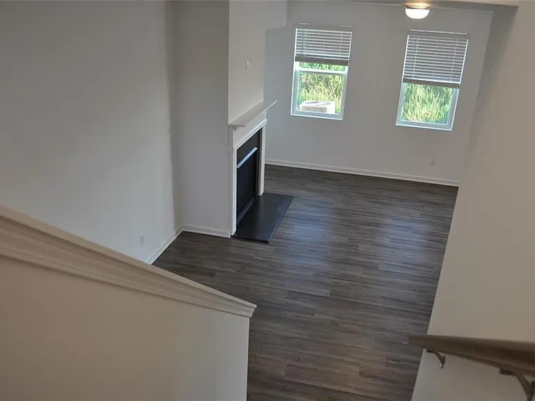 5745 Thornton Dr — Photo 25