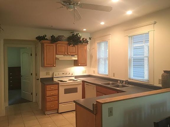 5th image of 111 Dewitt Pl #1