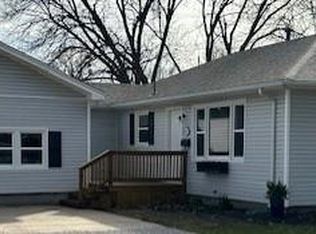1525 W Hickory St, Nevada, MO 64772