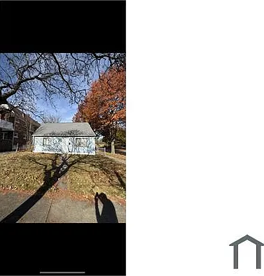 12613 Benham Ave — Photo 1