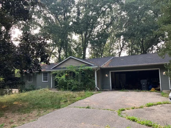 1297 Timber Oaks Ct, Plainwell, MI 49080