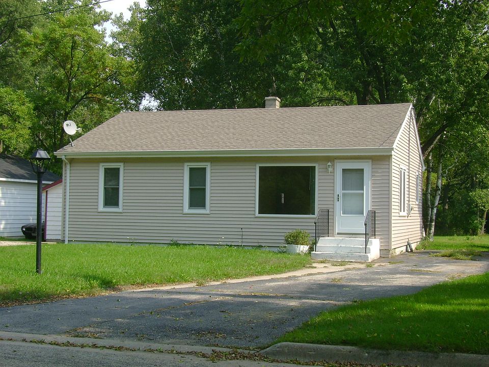 1st image of 1215 Park Ave