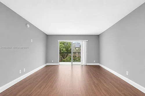 5961 N Falls Circle Dr Photo 1