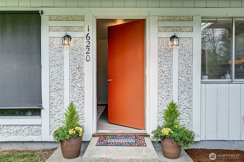 2nd image of 16220 SE 132nd Street