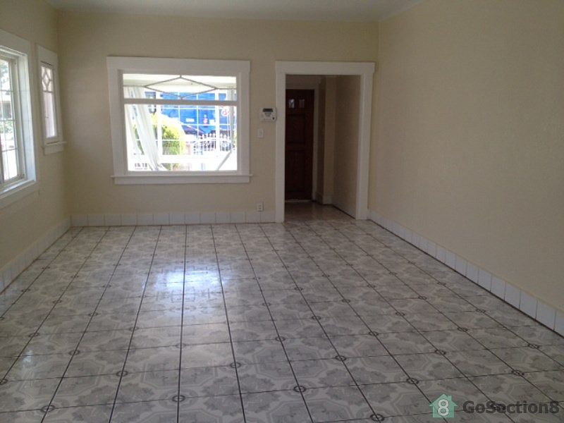 2nd image of 1609 W 48th St