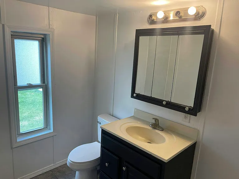 2713 Everett Dr — Photo 21