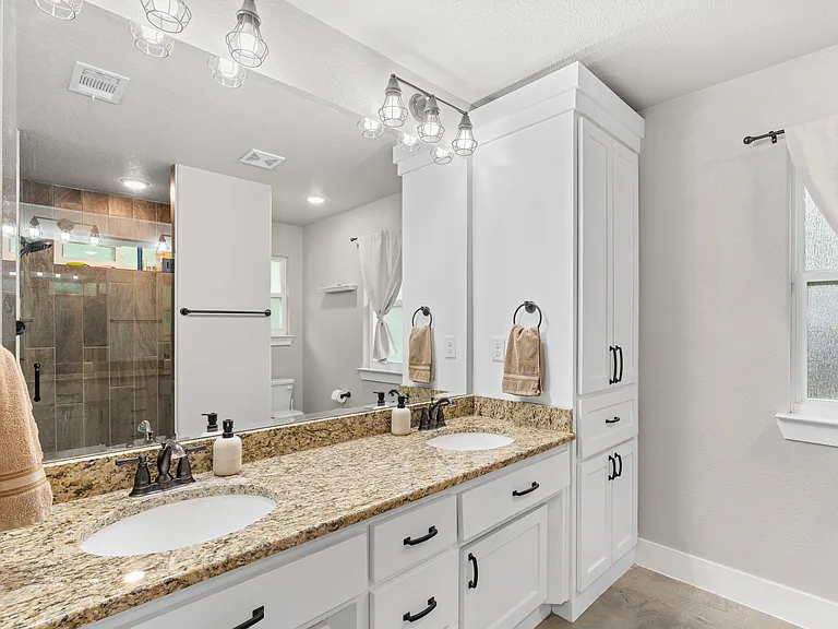 15765 Salado Dr — Photo 18