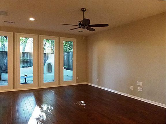 5th image of 9234 Esplanade Dr