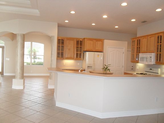 5th image of 613 Manatee Bay Dr