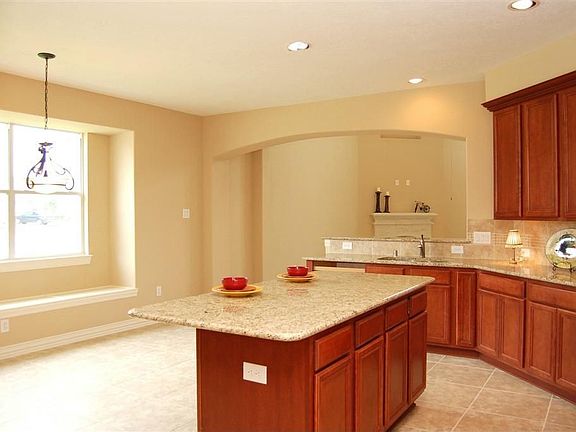 2nd image of 3126 Hereford Cir