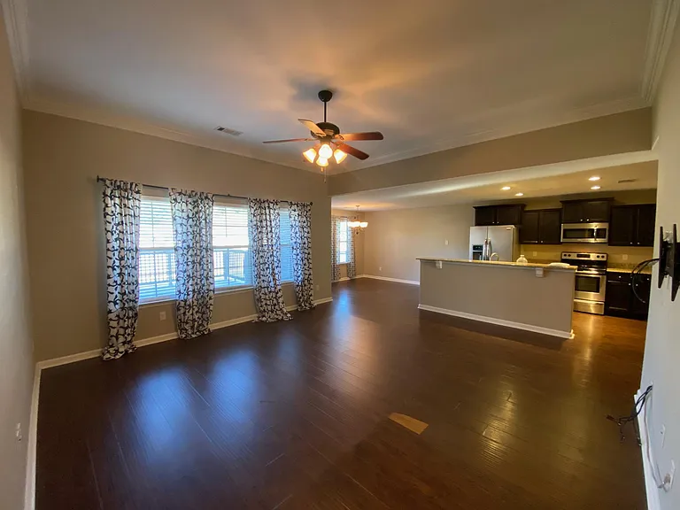 3005 Chapman Ct — Photo 4