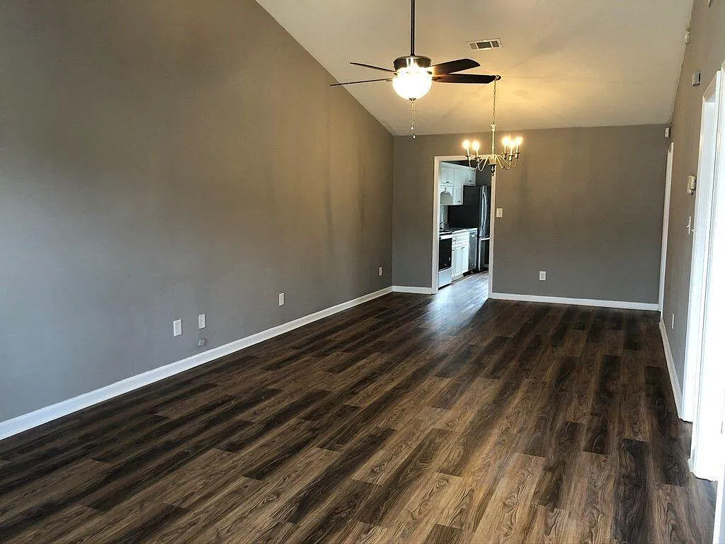 2 bed, 2.0 bath, 1092 sqft, $1,400 — Photo 2