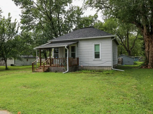 315 S Sylvan St, Emporia, KS 66801