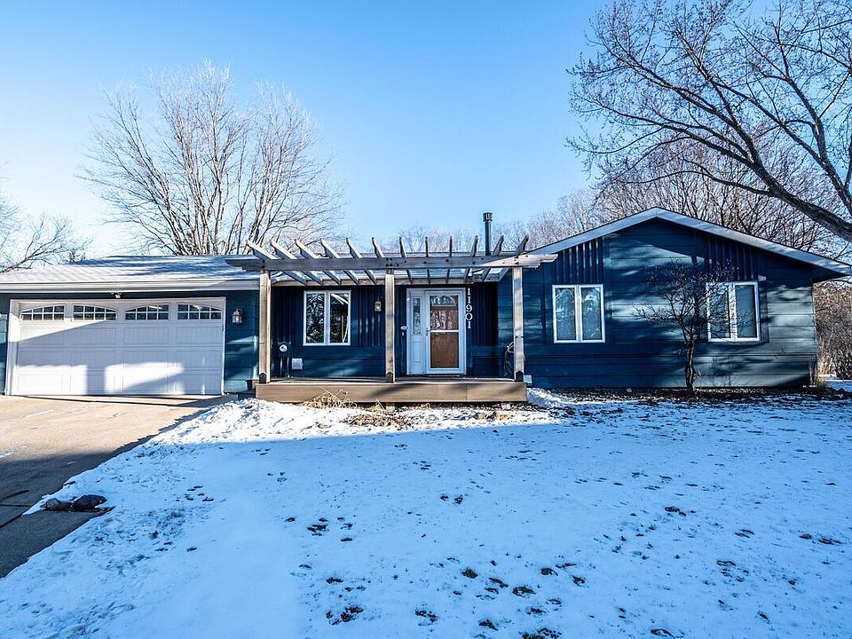 1st image of 11901 River Hills Cir