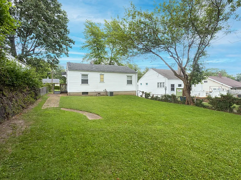 3575 Boswell Ave — Photo 20