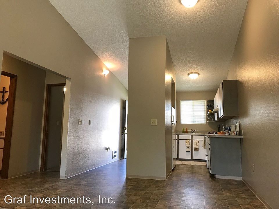 1st image of 310 Pleasant Ave APT 20