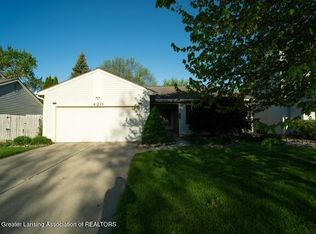 420 Dutch Hill Dr, Lansing, MI
