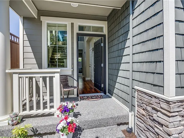 18332 39th Ave SE — Photo 2