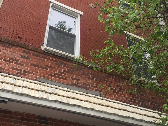 2nd image of 702 W Girard Ave