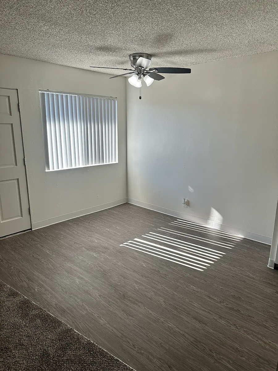 Dining Room - The Viking Apartments